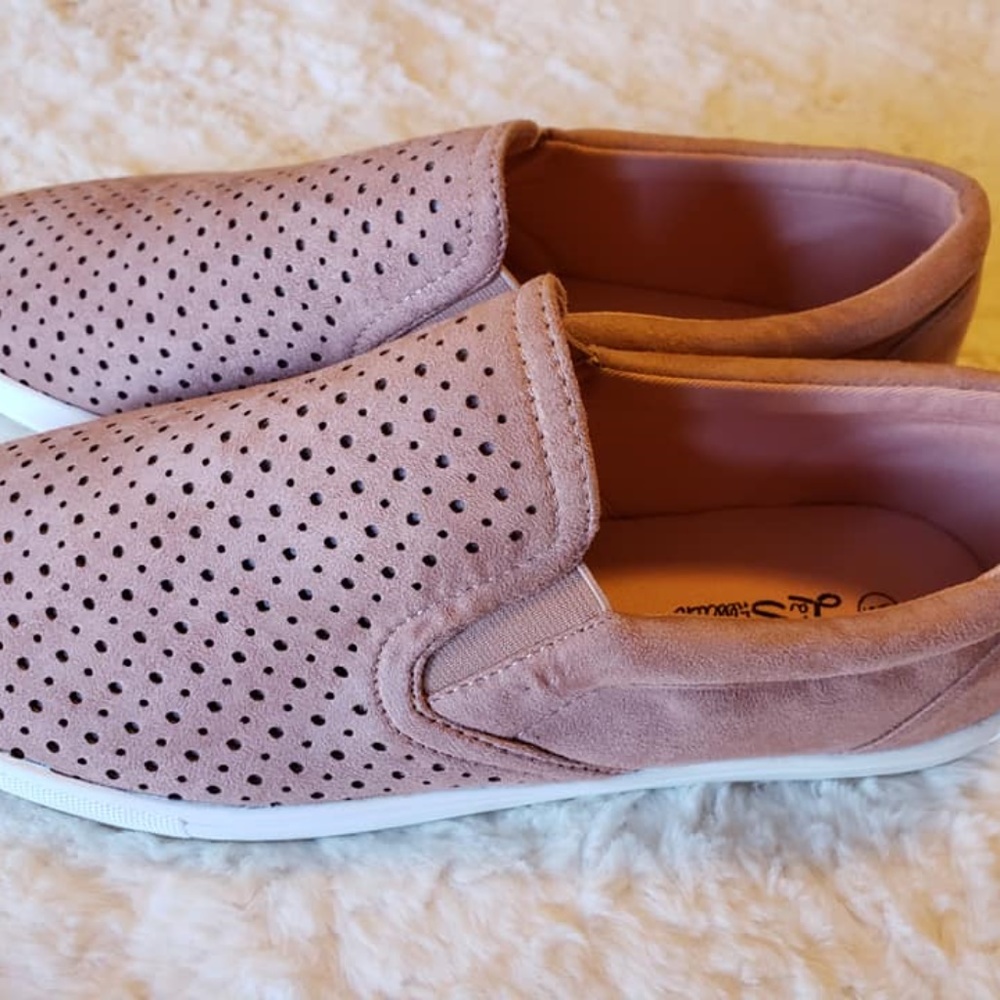 🌺Women's Blush Suede Sneakers🌺 - Picture 6 of 8